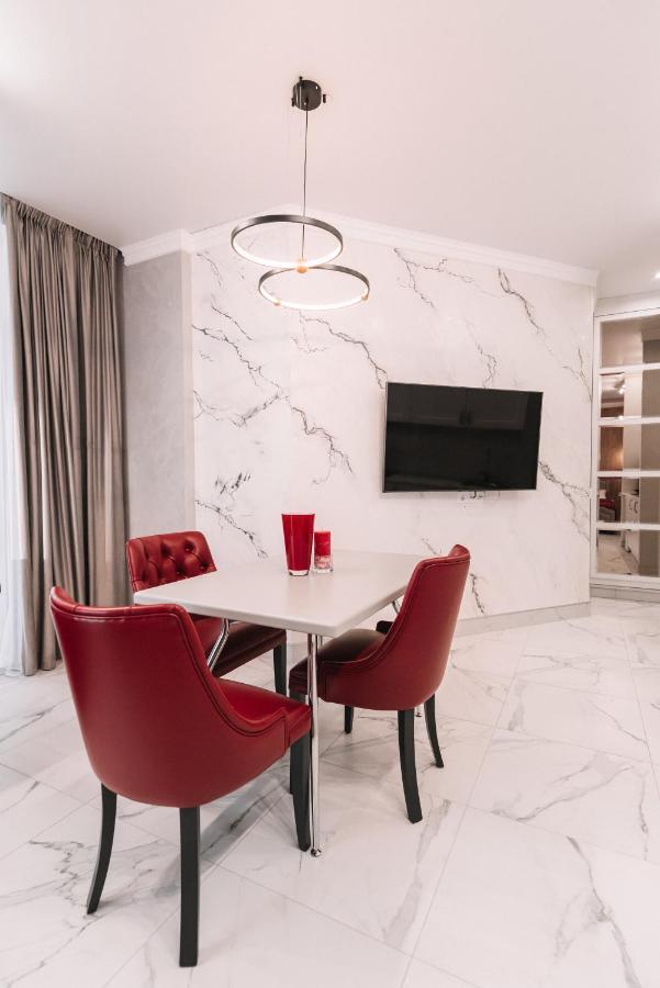 Royal Tower Vip Smart Apartments 4 Kyiv Exterior foto