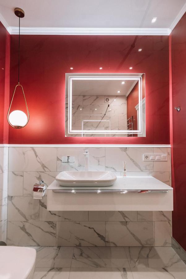Royal Tower Vip Smart Apartments 4 Kyiv Exterior foto